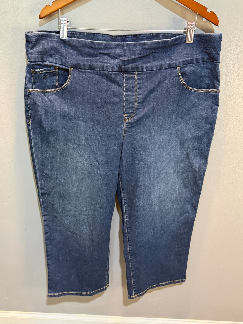 GLORIA VANDERBILT DENIM PULL ON CROPPED CAPRI JEANS SZ 20W